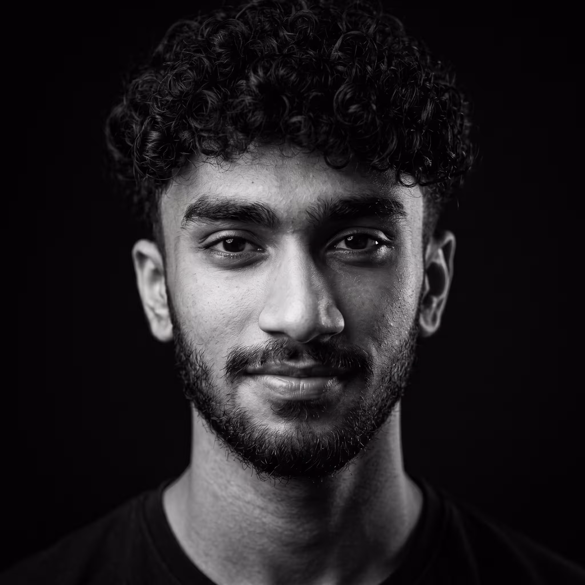 Dramatic_black_and_white_headshot_202605130357